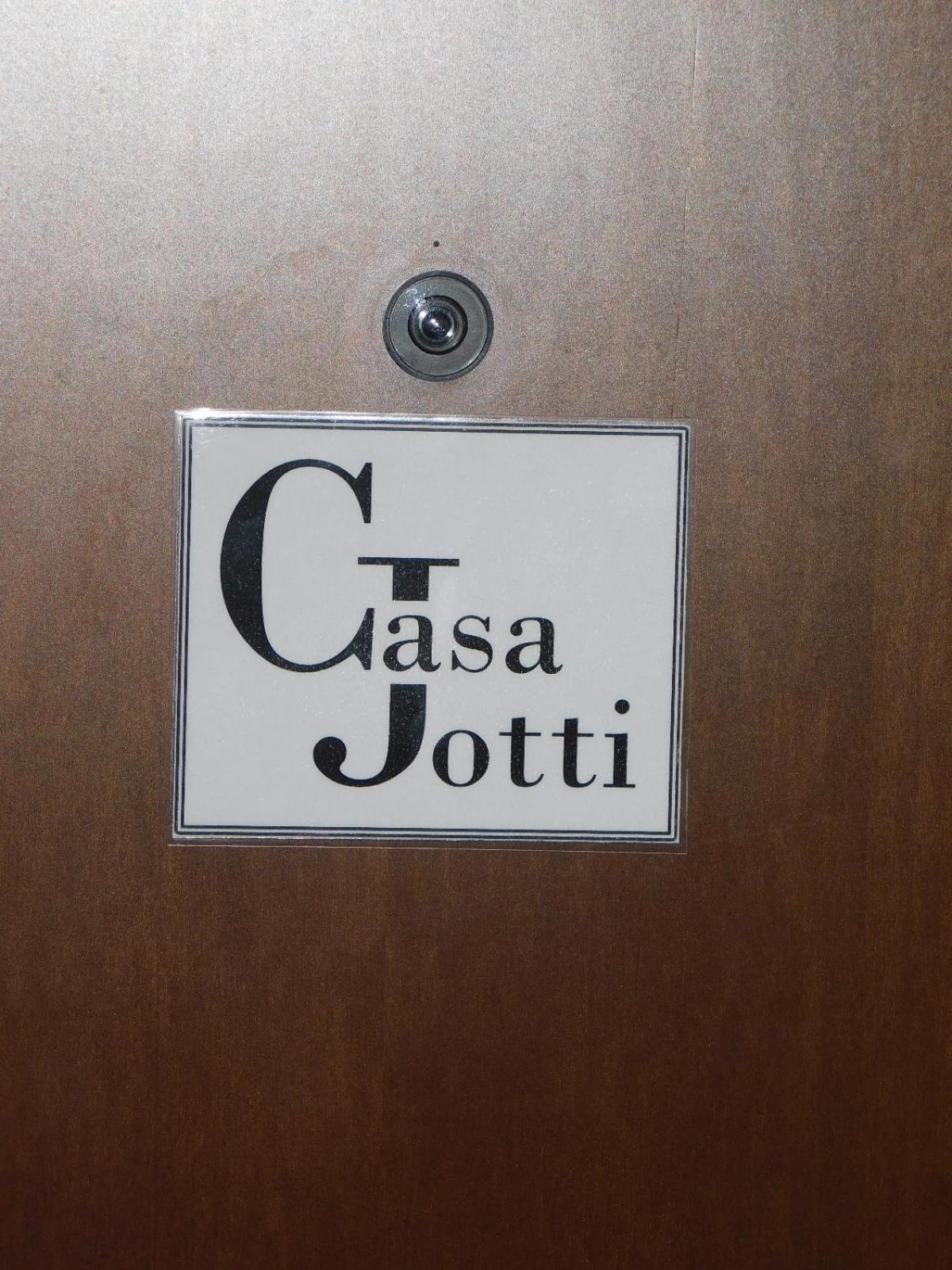 Casa Jotti Appartement Cardano Al Campo Buitenkant foto