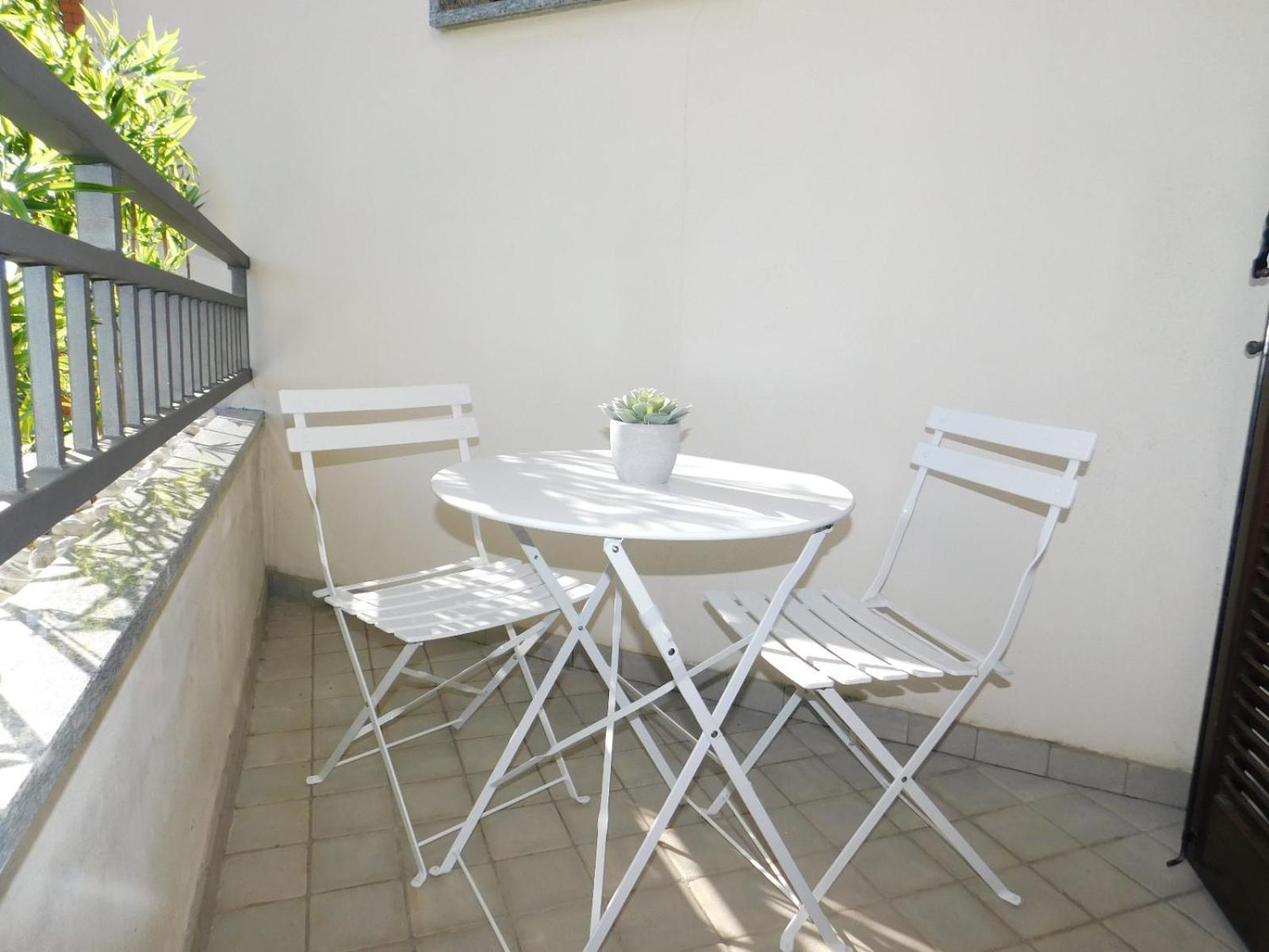 Casa Jotti Appartement Cardano Al Campo Buitenkant foto